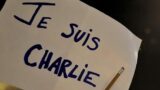 Je suis Charlie, a Napoli il flash mob per Charlie Hebdo
