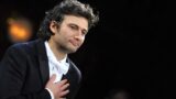 Kaufmann al Teatro San Carlo: il tenore più celebre al mondo omaggia la melodia napoletana