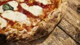 AperiDivo a Napoli, l’aperitivo con la pizza al Palazzo Caracciolo