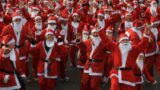 Festa di Natale 2016 al Vomero: tutti vestiti da Babbo Natale