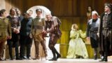 Il Rigoletto al Teatro San Carlo di Napoli con flash mob musicale in piazza