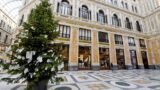 Albero di Natale in Galleria Umberto a Napoli: torna l’abete con tante lettere e messaggi