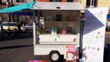 Biblioape a Napoli per letture itineranti in piazza con bambini e ragazzi