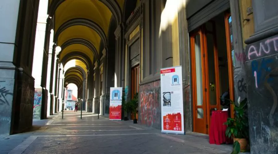 Napulitanata alla Galleria Principe di Napoli: si balla con la canzone napoletana