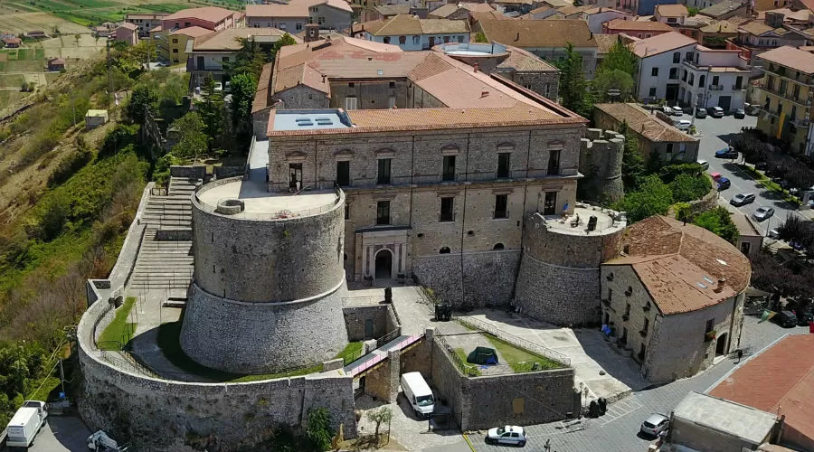 Castello Macchiaroli di Teggiano