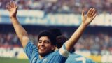 Tributo a Maradona a Napoli: un unico grande applauso da tutti i balconi