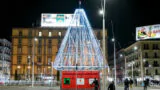 Natale a Napoli: un grande albero anche a Piazza Garibaldi e Poggioreale