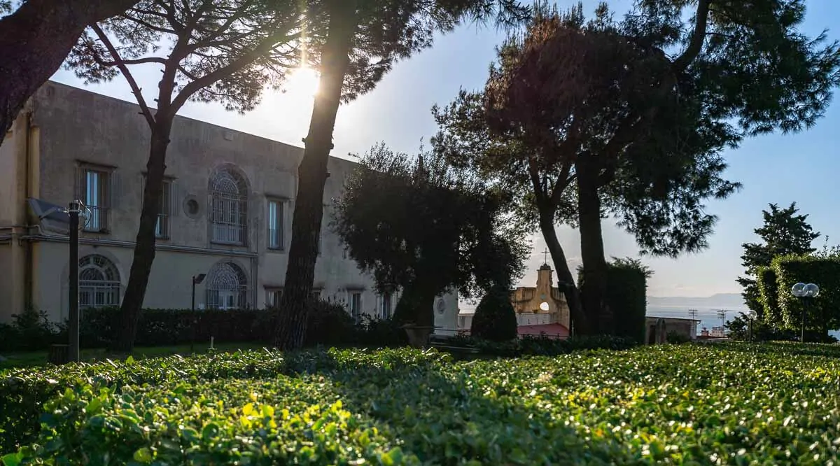 Storie al Verde a Napoli: spettacoli all’aperto nei giardini con il Teatro Tram