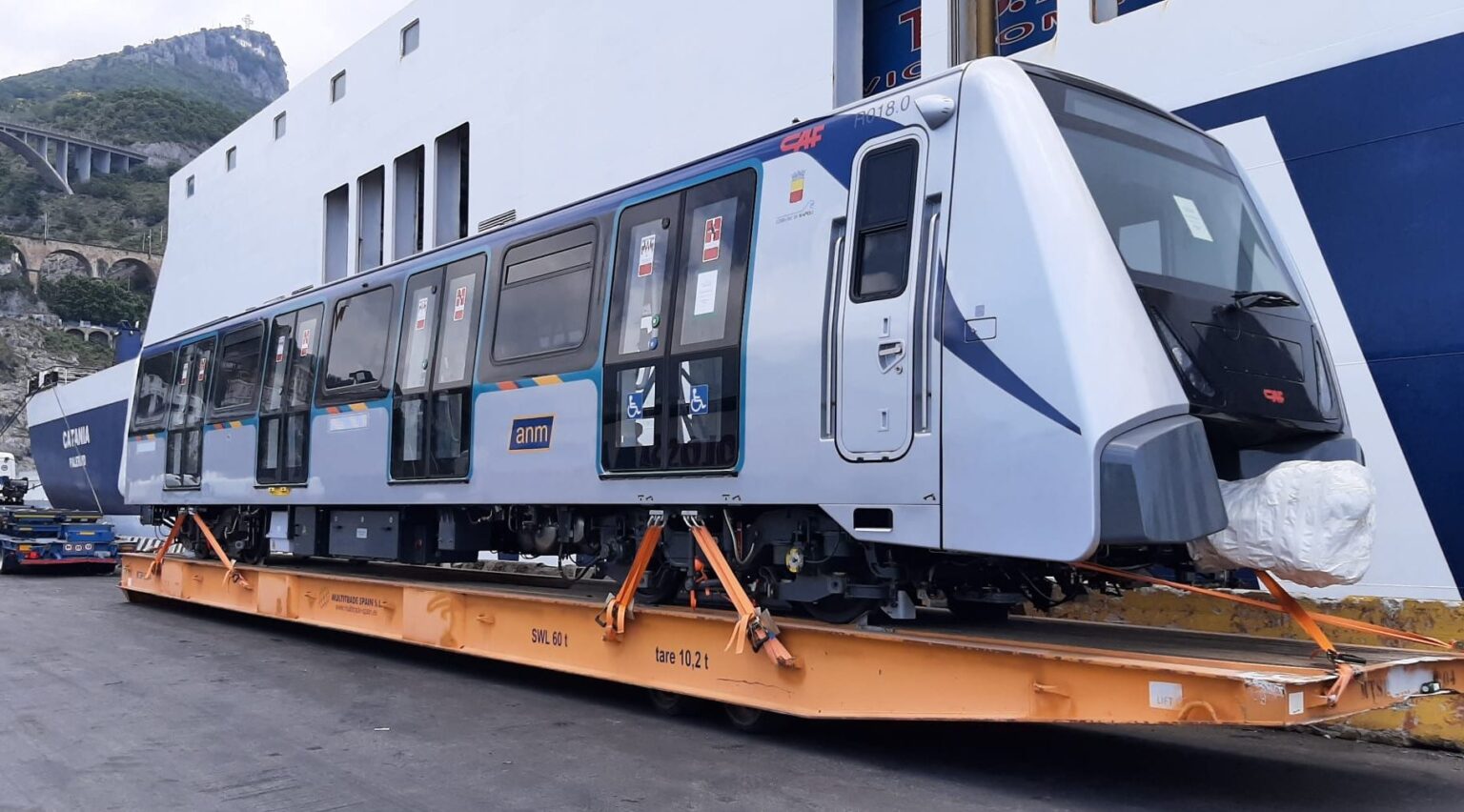 Nuovi Treni Della Metro Linea 1 A Napoli: Una Nuova Data Per L'avvio ...