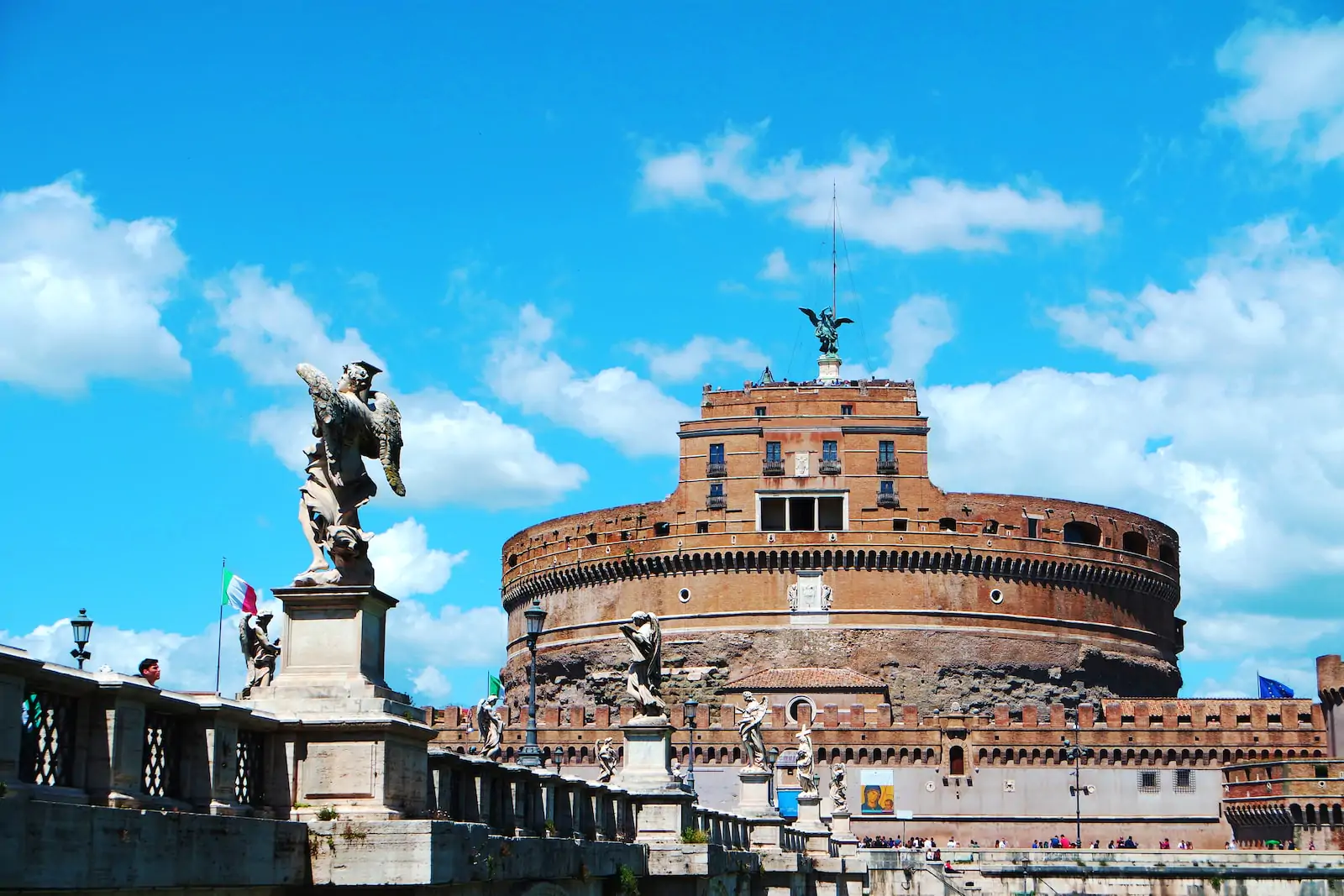 Foto frontale di Castel Sant'Angelo