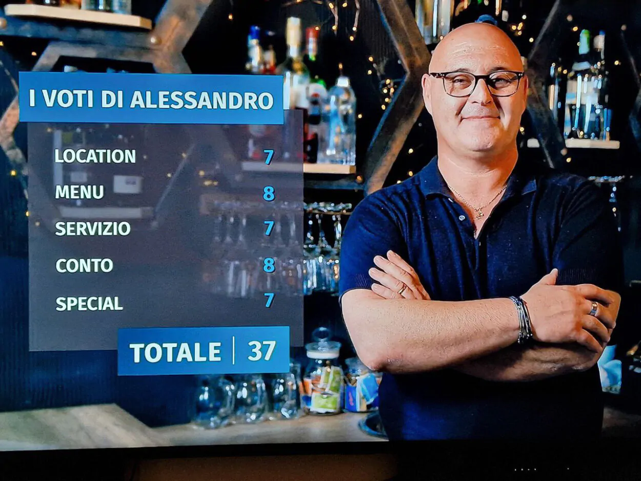 Alessandro Borghese 4 Ristoranti: il miglior ristorante del lungomare di  Napoli