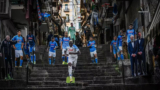 Le sagome dei giocatori del Napoli ai Quartieri Spagnoli: le foto