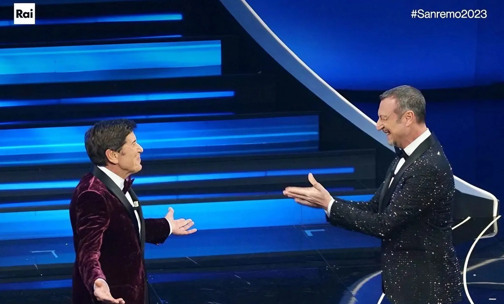 sanremo 2023 gianni morandi ed amadeus sul palco