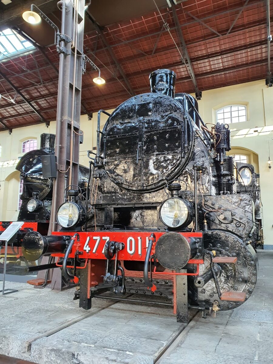Locomotiva-del-Museo-di-Pietrarsa